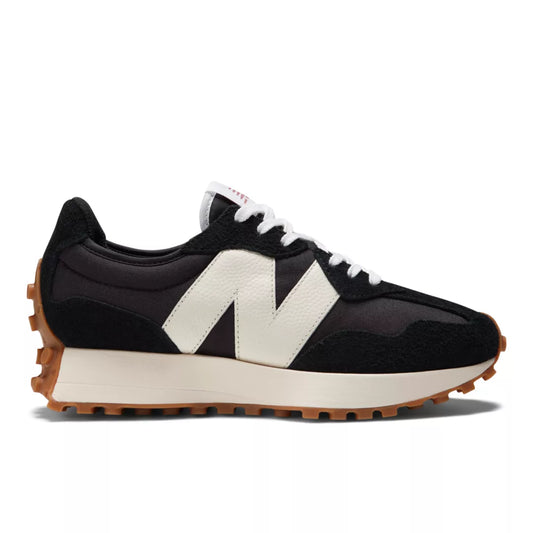 327 - New Balance Shoes