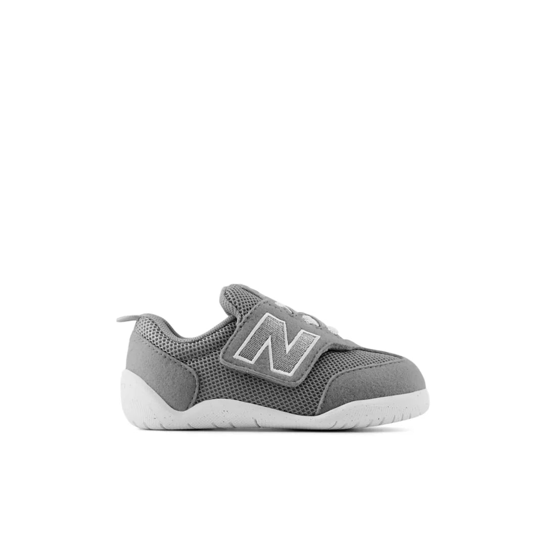 HARBOR GRAY with NB WHITE,2,Wide (W)