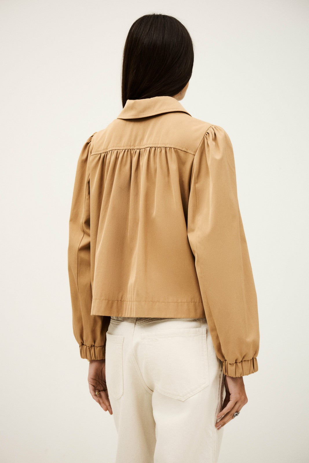 Ruffled Coat Icon Marron